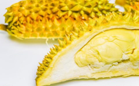 闻着臭吃着香的榴莲，对身体有3个好处，一天吃多少比较合适？（榴莲居然是臭的）