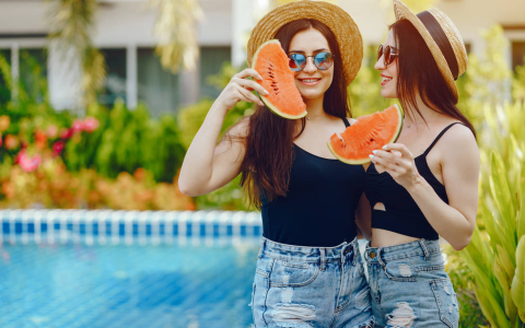 辽宁首次发现“蚊中贵族”，全身金黄体型大，被咬一口需冰敷-辽宁发现不明飞行物