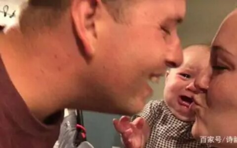 宝宝身体出现这3个特征，说明被“喂养过度”了，宝妈要及时止损-婴儿过度喂养是什么意思