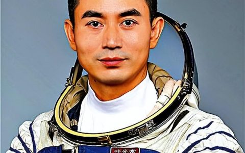 航天员叶光富，中国的星辰！很庆幸，叶光富有一个支持他的妻子（航天员叶光富有孩子吗?）