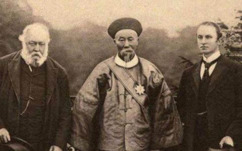 清朝大臣李鸿章曾告诫过后人，要强大须先灭此国，是哪一国？（李鸿章说）