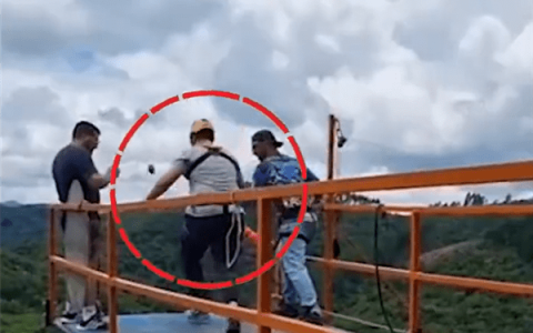 男子蹦极庆祝离婚绳子断裂坠湖！网友：这下乐极生悲吧（蹦极绳索断裂男子从92米）