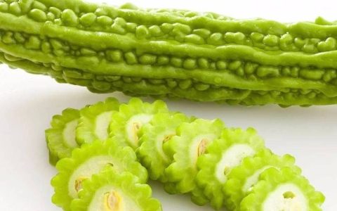 原创
苦瓜虽苦，可别小瞧它的营养价值和功效（苦瓜营养与功效）