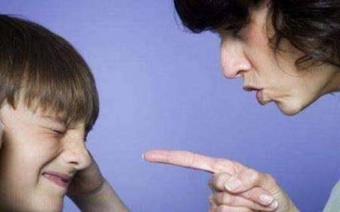 家里有个负能量十足的妈妈是何种感受？（家中负能量太多的原因是什么）