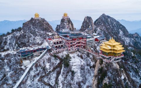 老君山风景区：旅游者心灵的栖息地，探寻道教文化的根源！(打卡老君山景区)