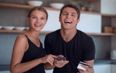 选择多用户B2B2C商城系统，可为企业带来诸多优势（多用户商城开发,按需定制!）