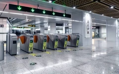 乘客大意还是地铁系统故障？一夜醒来欠地铁600多万？官方回应（中视频原创视频怎么做）