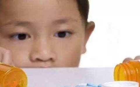 原创
宝宝药物不能乱用，复方感冒药和氨酚黄那敏之间的区别你懂吗？(宝宝感冒可以吃复方氨酚那敏颗粒吗)