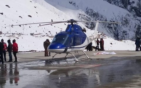 自拍害死人呀！印官员自拍时被直升机叶片击中身亡（自拍臭美的句子幽默）