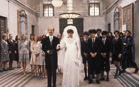 十大禁片电影之一：大尺度恐怖战争重口味题材，旁观扭曲的人性