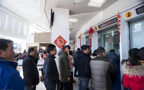 2023年存款暴增，中国能一次性拿出100万的人，有多少？超乎想象（2023年银行利息会涨吗）