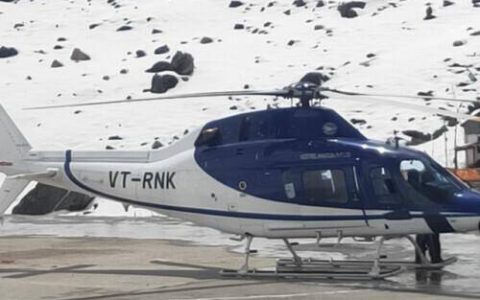 印度官员自拍时被直升机叶片击中头部 当场身亡（印度直升机坠毁2022最新消息）