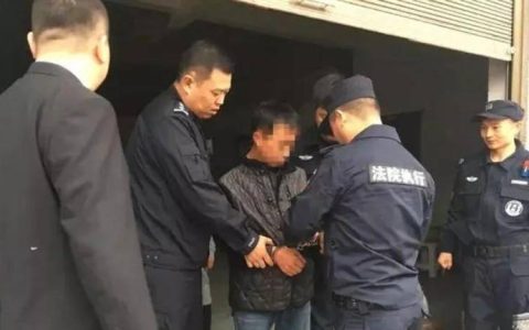 原创
又是被打还不能还手？父子遭群殴还手被拘，警方认定互殴-父子打架会被拘留吗?