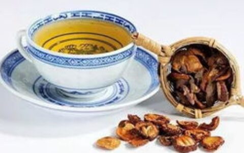 山楂茶泡水喝的功效与作用都有哪些？在食用时都要注意哪些方面？-山楂泡茶有什么好处和坏处