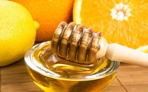 蜂蜜的功效与作用及禁忌（蜂蜜的功效作用禁忌百度）