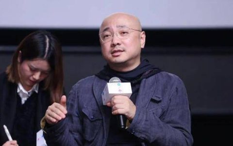 原创
徐峥被曝是TST公司红酒代言人，张庭事件是否会影响到徐峥？（徐峥喝啤酒）