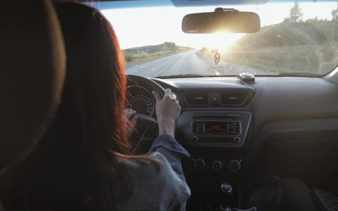 原创
国内油价下调！全国油价调整后，各地今天3月19日92号、95号汽油价格-油价调整窗口3月17日24时开启