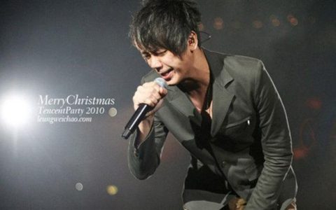 盘点流行乐坛最撕心裂肺的10大歌曲:有的光想就可怕,有的KTV必点（最撕心裂肺的歌有哪些）