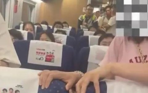 女子遭掌掴还手，警方认定“互殴”？被打能否反击？-一女子被扇耳光