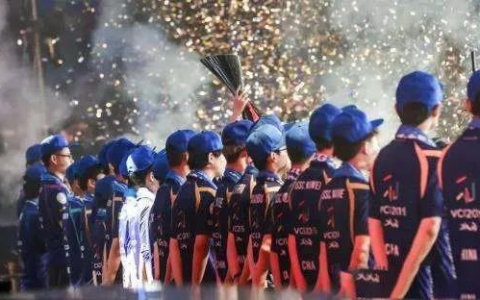 爆火的电竞酒店，睡一晚要多少钱？（电竞酒店一晚多少钱?）