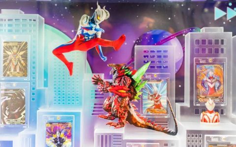 “相信光”的奥特曼卡牌，一年卖了4000万（奥特曼卡牌值钱）