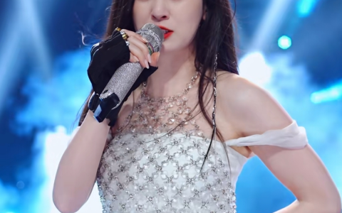 40岁唐艺被27岁小伙求婚，存款5000万，8公司9别墅奔驰宝马随便开（唐艺专访视频）