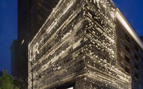 UR超越国际大牌背后：深挖国货崛起的底层动力（ur档次相当于中国的什么）