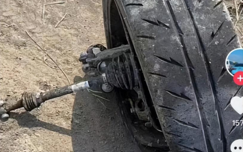 “张雷事件”知情人发声：轮胎脱圈导致失控，侥幸心理不用降速伞-x11 张雷