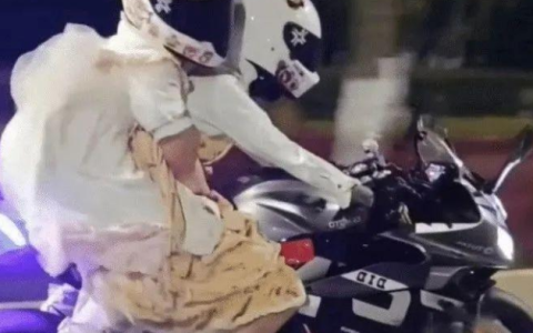 飙281迈！车辆失控，赛车专家张雷当场身亡，殡仪馆人员发声确认-赛车手张磊图片