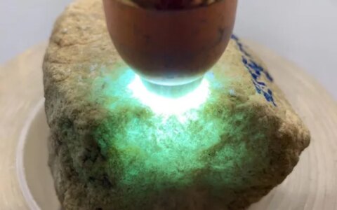 翡翠原石真假辨别方法，你都知道哪些？（翡翠原石怎么看真假 鉴别方法）