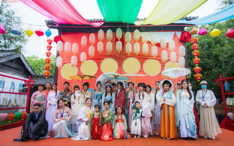 古人怎么过端午节的？穿汉服穿越时空，感受最原汁原味的端午节-古人过端午节做些什么