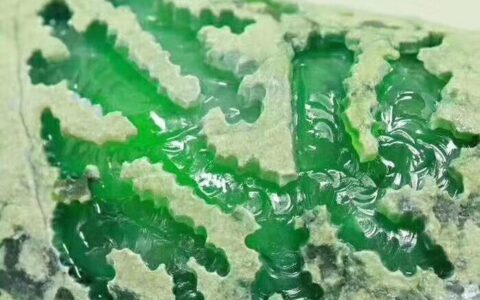 鉴定翡翠原石水头的优劣有哪些方法-水头短的翡翠色料能起货吗