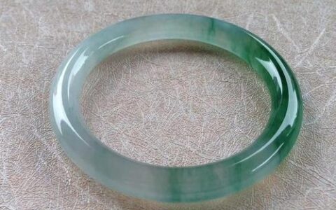 翡翠原石怎么辨别真假-如何辨别翡翠原石的样子?