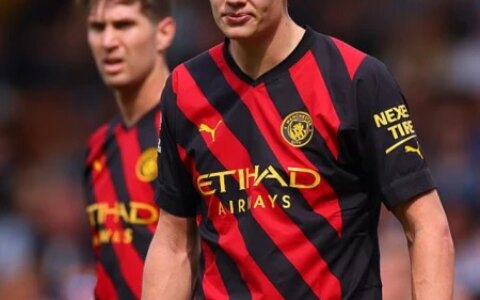 英超争冠大变！曼城2-1，超阿森纳1分，曼联1-0维拉，纽卡3-1逆转（英超曼城视频）