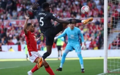 英超最新积分榜：阿森纳爆冷遭遇2连败，曼城不战而胜锁定三连冠（英超积分榜2023-2024）