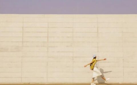 六一儿童节暖心文案/人生有无数个夏天，却只有一次少年-六一儿童节唯美文案短句