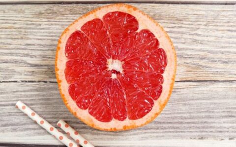 红心柚子的功效与作用（红心柚子的功效与作用减肥吗能吃吗）