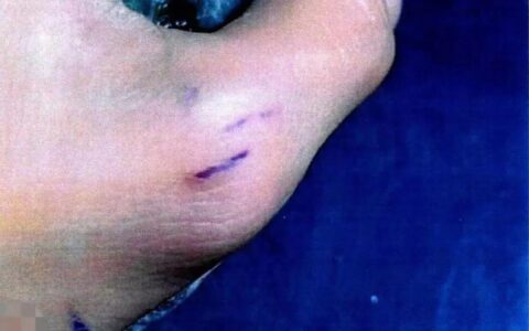 直播间花10万买“翡翠”，感觉不值能退吗？-直播里的翡翠是真的吗