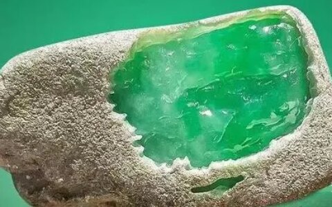 翡翠原石”一般出现在什么地方，在哪里可以捡到翡翠原石？-翡翠原石出在哪里