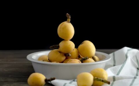 吃不完的枇杷怎么保存？教你3个保存枇杷小妙招，新鲜不易坏！（枇杷鲜果怎样储藏）