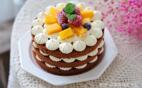 家里人过生日，花4小时匆忙做了一个蛋糕，跟买的一样，省钱了哈（过生日蛋糕流程）