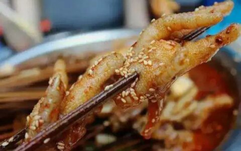 谁会正宗四川乐山钵钵鸡的做法？（关于乐山钵钵鸡的介绍）