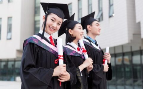 毕业生登记表的自我鉴定怎么填写？-自我鉴定100字简短