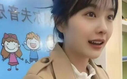 “挖呀挖”黄老师要开始转型了，不甘心做一个昙花一现的小网红-黄老师全名叫什么 在花园里挖呀挖