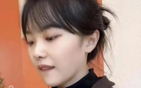 “挖呀挖”黄老师再次出圈，晒出书法作品，真有颜有才又有实力-黄老师讲书法笔记