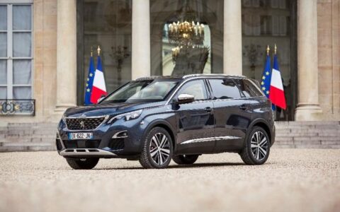 马克龙来广州了！你家有法国总T同款座驾吗？-法国总T马克龙夫简介 新闻