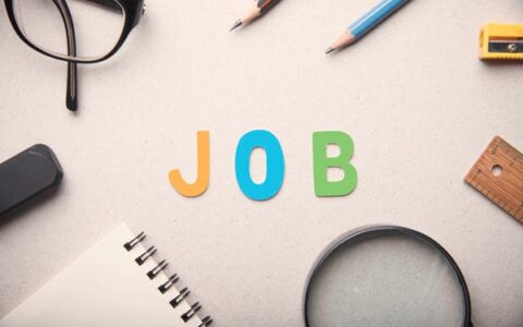 女孩应聘商务专员因身高177cm被拒 称会给客户带来压迫感（商务专员有发展吗）