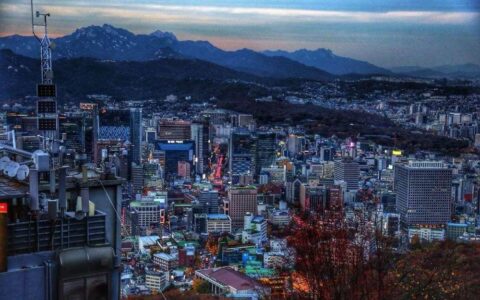 韩国房价跌穿，区域成交量暴跌70%，大量房东因还不起钱紧急出逃-韩国房价2020