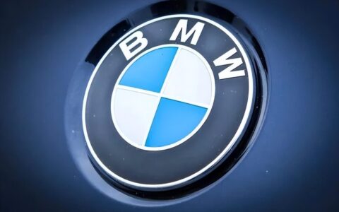 一杯冰淇淋引发的惨案，背后是宝马的败退（冰淇淋翻车事件）