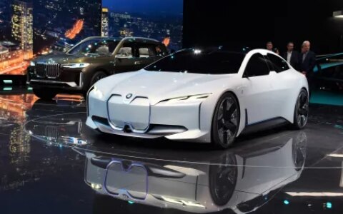 158亿的“宝马牌”冰淇淋，宝马股价暴跌，电动化转型危机来了？（2020宝马北区冰雪试驾）